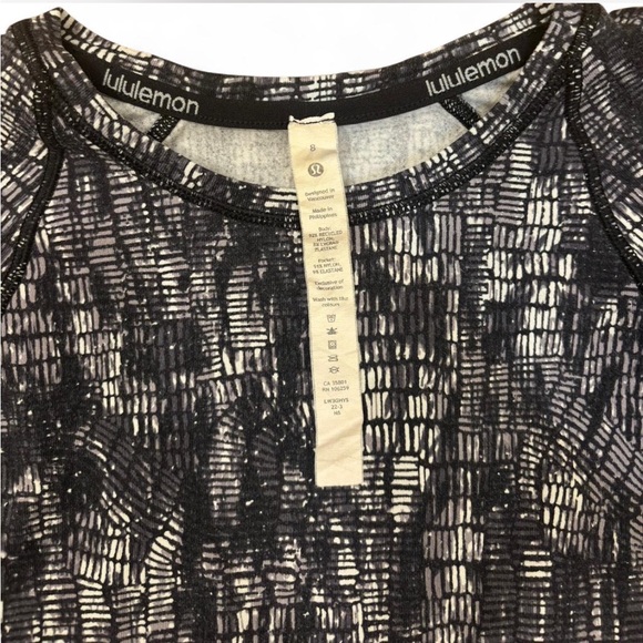 lululemon athletica Black and Gray Long Sleeve Top - Picture 3 of 4